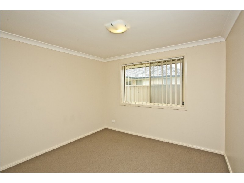 16 Niven Parade, Rutherford NSW 2320