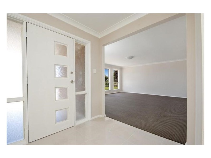 19 Dunbar Road, Cameron Park NSW 2285