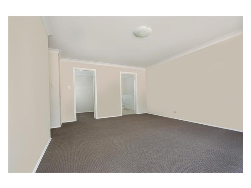 19 Dunbar Road, Cameron Park NSW 2285