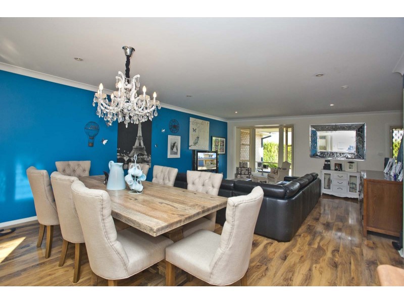 2/6 Worcester Drive, East Maitland NSW 2323