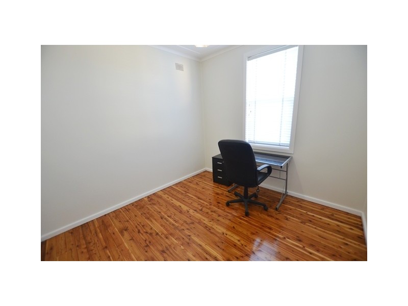 18 Tobruk Street, Shortland NSW 2307