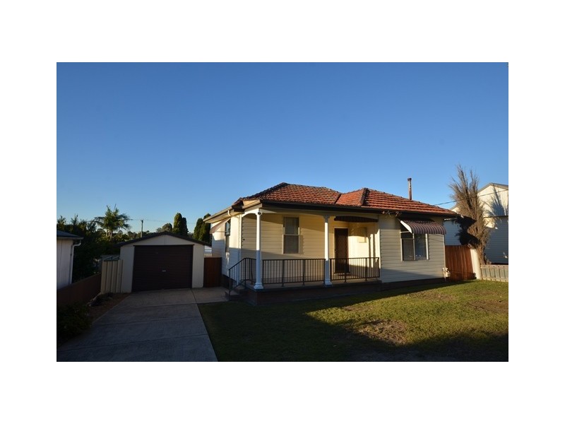 18 Tobruk Street, Shortland NSW 2307