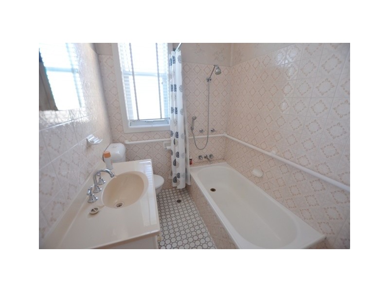 18 Tobruk Street, Shortland NSW 2307