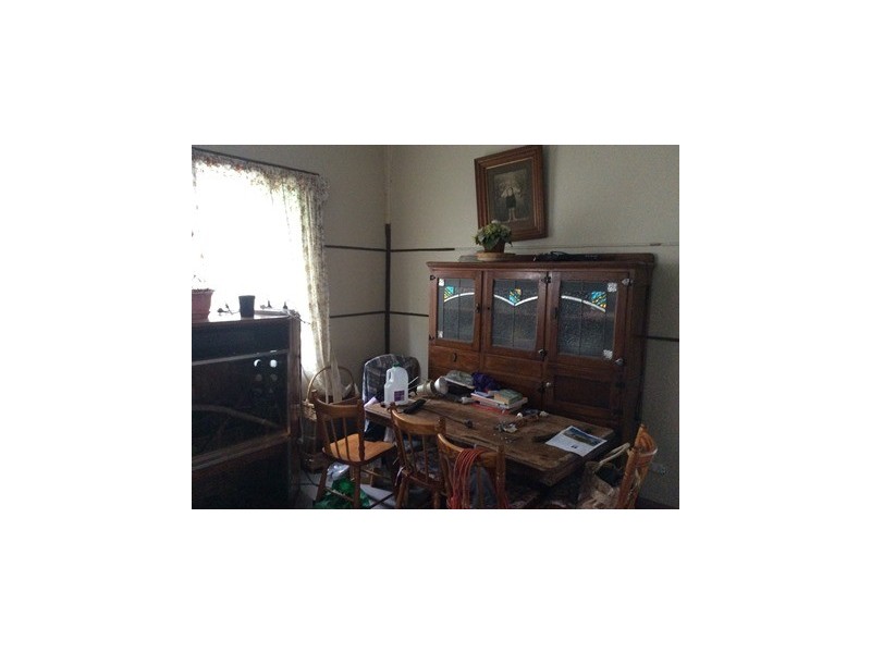 8 Glover Street, Belmont NSW 2280