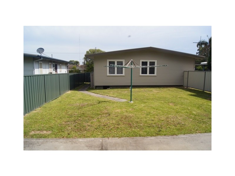 15 Cassia Crescent, Gateshead NSW 2290
