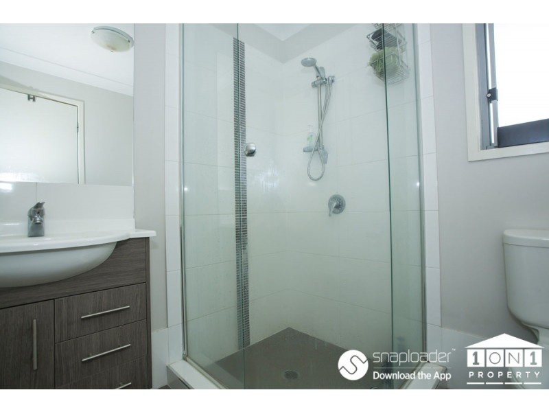 31 Waterside Dr, Fletcher NSW 2287