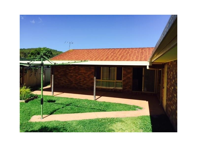 8 Candlewood Close, Tingira Heights NSW 2290