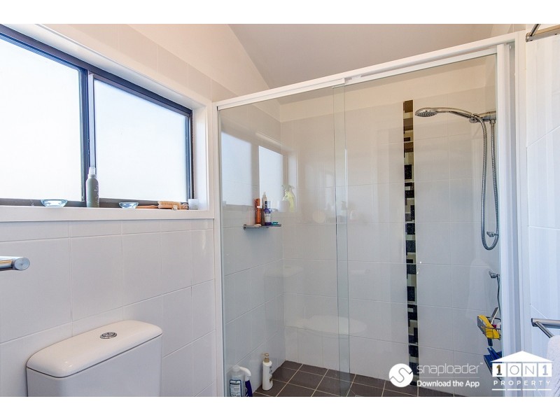 4 Greenwood Ave, Belmont NSW 2280