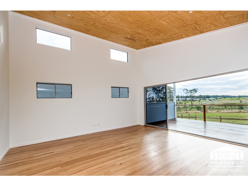 4 Heath Avenue, Aberglasslyn NSW 2320