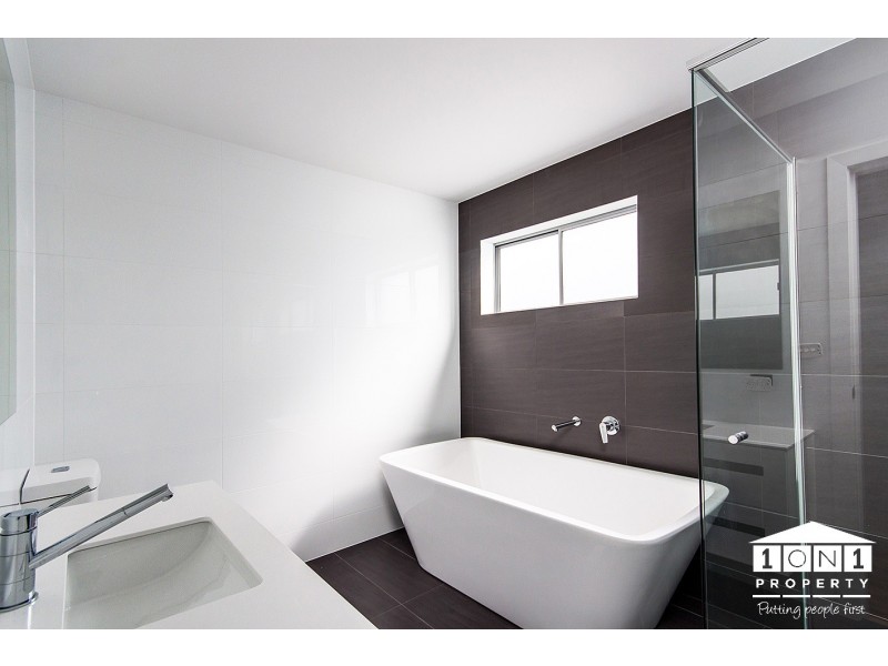 4 Heath Avenue, Aberglasslyn NSW 2320