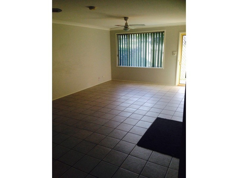 2/131 Denton Park Drive, Aberglasslyn NSW 2320