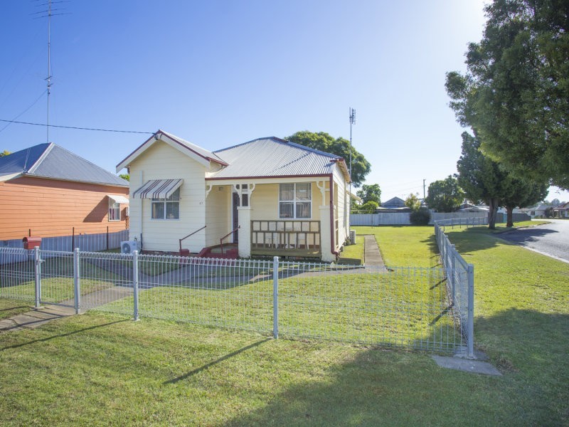 67 McGrane Street, Cessnock NSW 2325