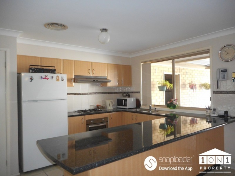37 Jenna Drive, Raworth NSW 2321