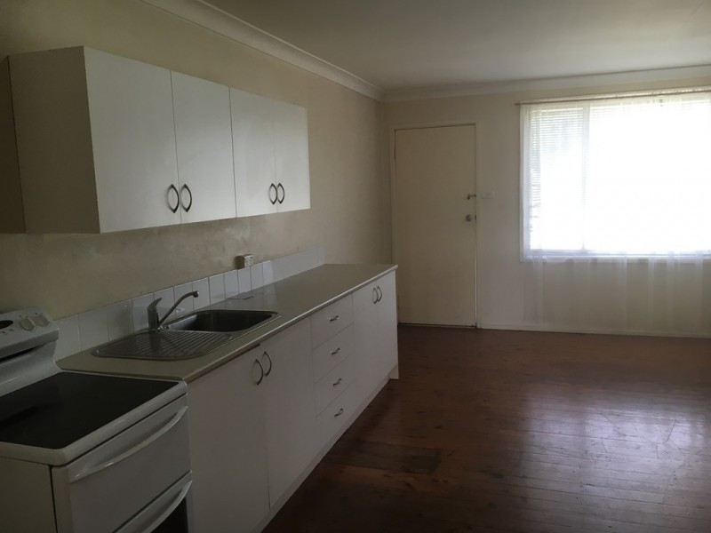 4/32 Government Road, Weston NSW 2326