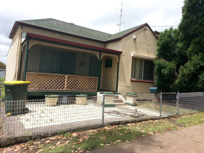 92 Lang St, Kurri Kurri NSW 2327