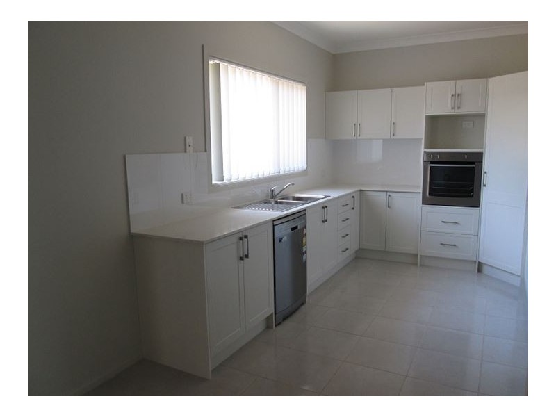 2 Andrew Court, Rutherford NSW 2320