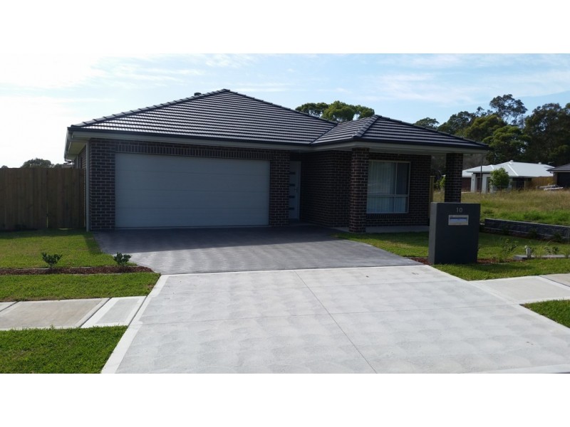10 Gazelle Crescent, Fletcher NSW 2287