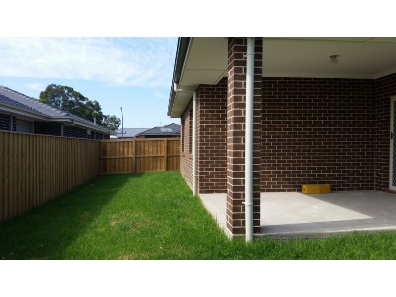 10 Gazelle Crescent, Fletcher NSW 2287