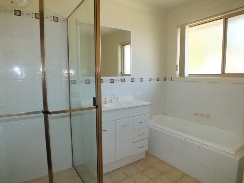 8 Bungwall Close, Anna Bay NSW 2316