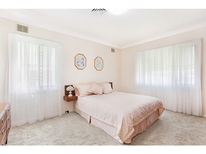 27 Sydney Street, Gateshead NSW 2290