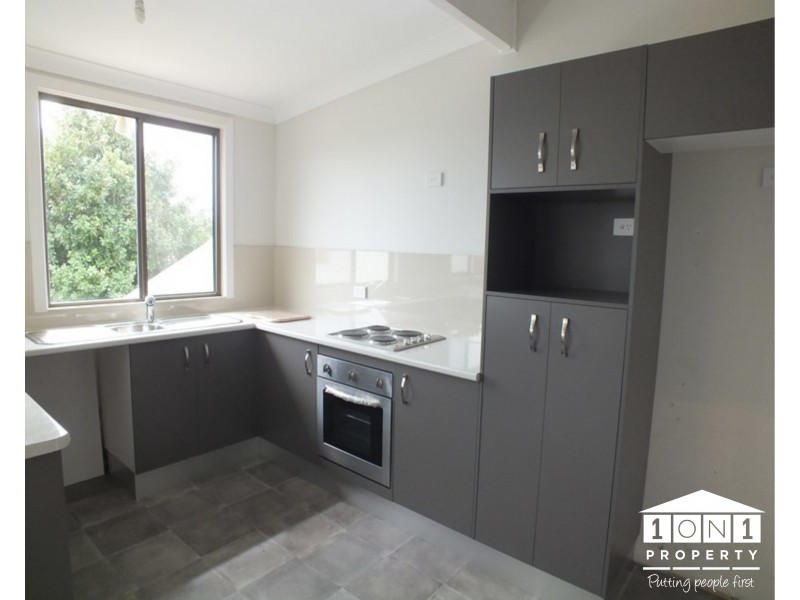 13 Emily Street, Marks Point NSW 2280