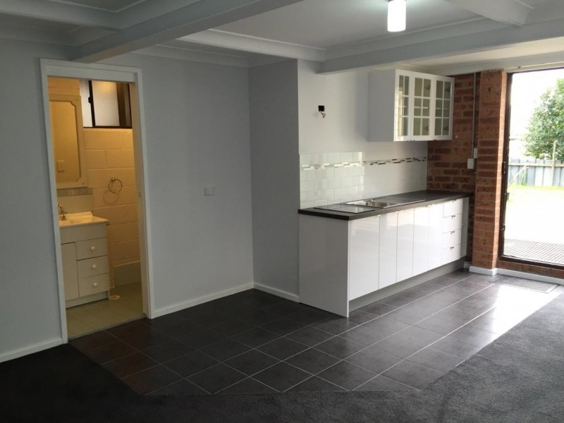 13 Emily Street, Marks Point NSW 2280