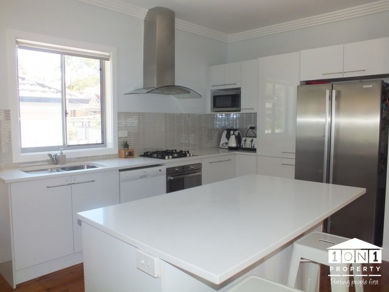 13 Naru Street, Marks Point NSW 2280