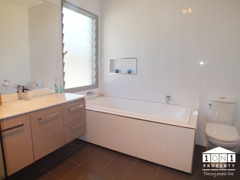 13 Naru Street, Marks Point NSW 2280