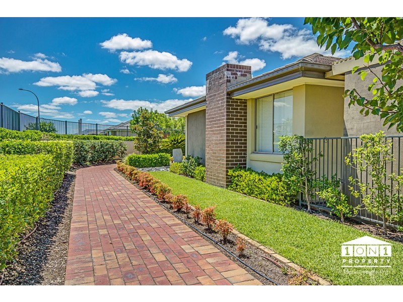 2 Paperbark Parade, Aberglasslyn NSW 2320