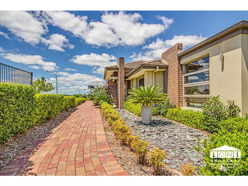 2 Paperbark Parade, Aberglasslyn NSW 2320