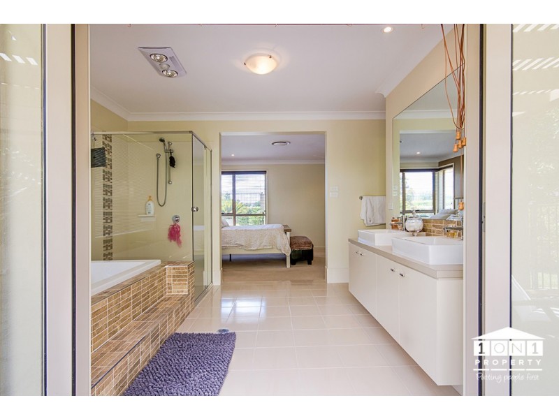 2 Paperbark Parade, Aberglasslyn NSW 2320