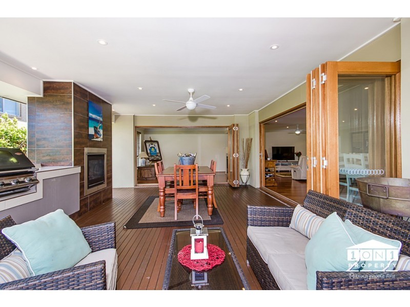 2 Paperbark Parade, Aberglasslyn NSW 2320