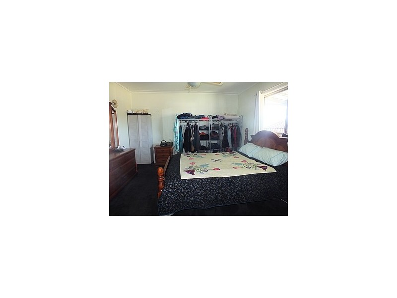 22 Long St, Cessnock NSW 2325