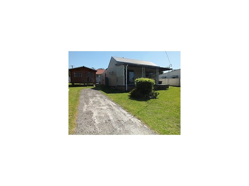 22 Long St, Cessnock NSW 2325
