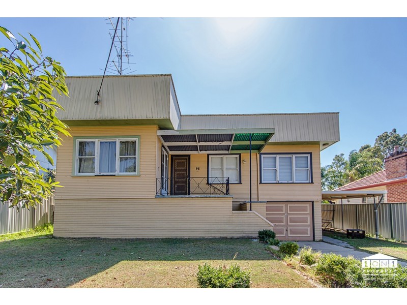 98 Robert Street, Tenambit NSW 2323
