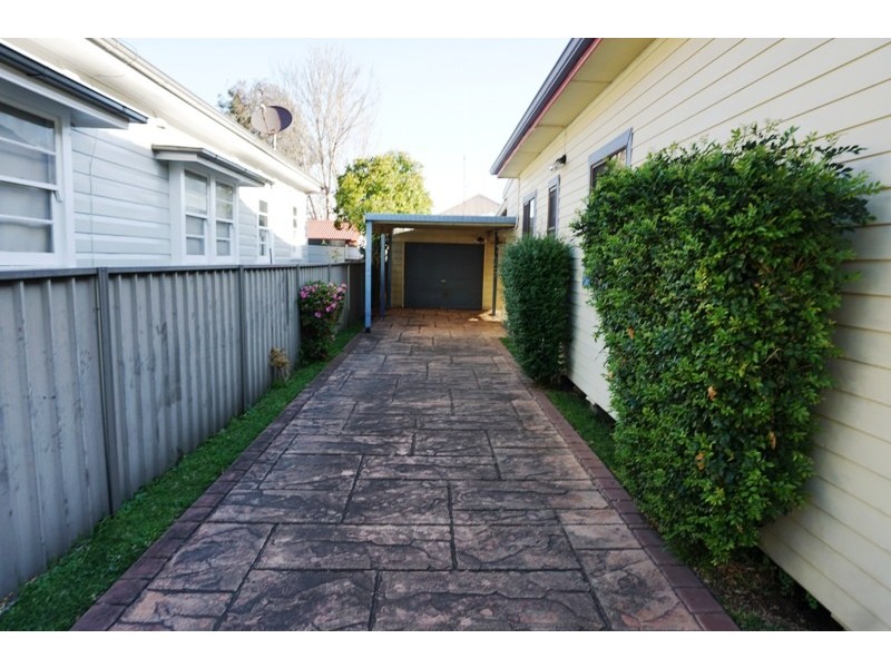 75 Young Street, Georgetown NSW 2298