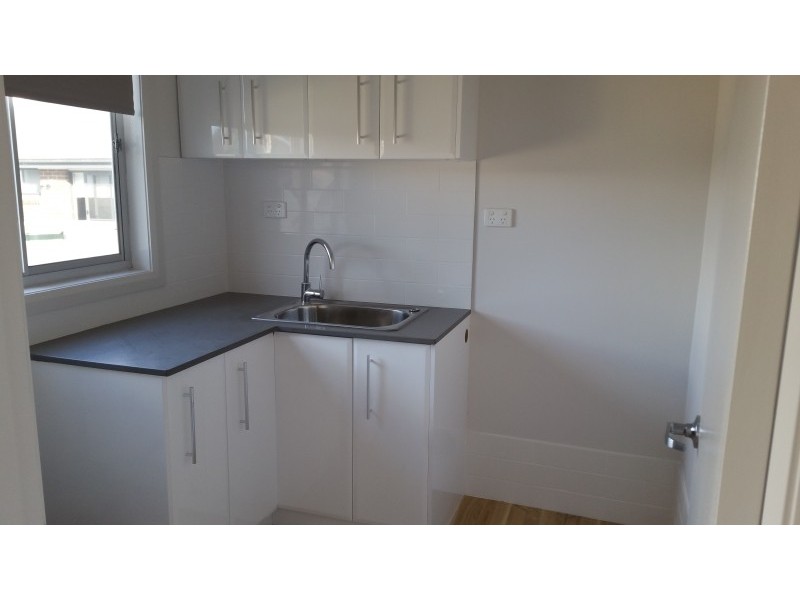 21 Floraville Road, Belmont North NSW 2280