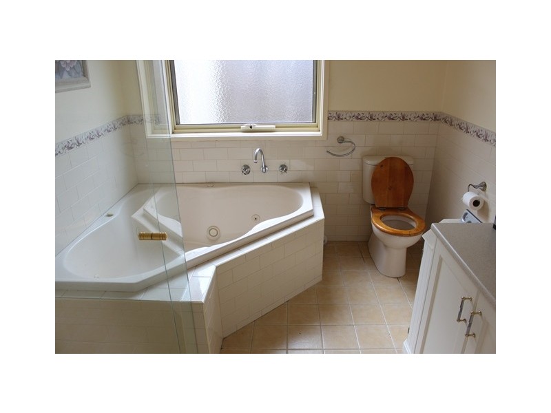 45 Enfield Drive, St Albans Park VIC 3219