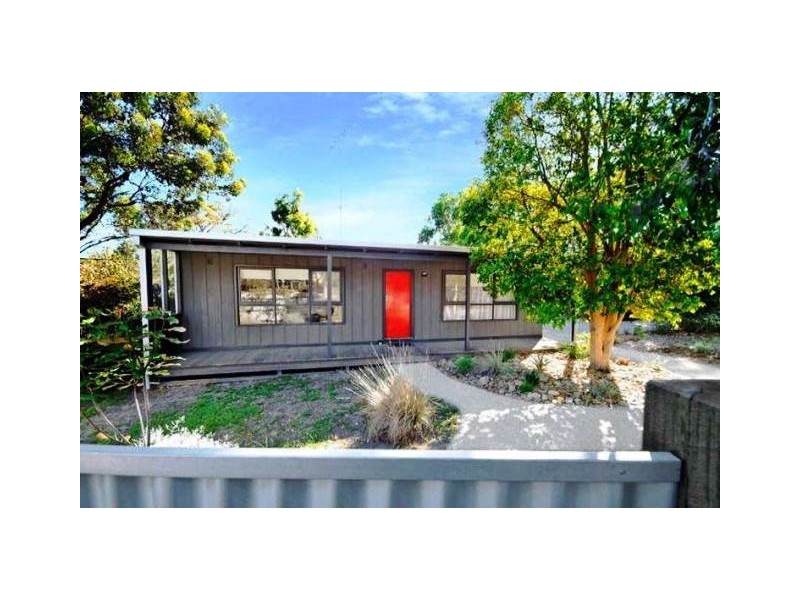 2 Presidents Avenue, Ocean Grove VIC 3226