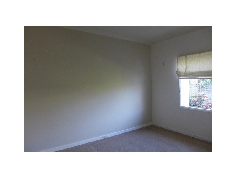 2/24 Retreat Road, Newtown VIC 3220