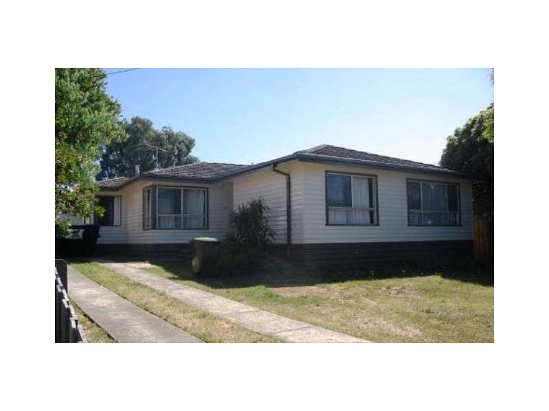 15 Crows Road, Belmont VIC 3216