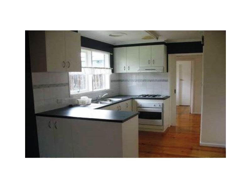 15 Crows Road, Belmont VIC 3216