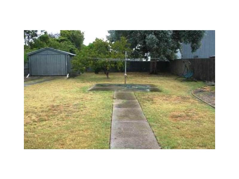 15 Crows Road, Belmont VIC 3216