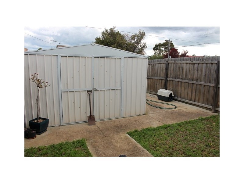 39 Wilton Avenue, Newcomb VIC 3219