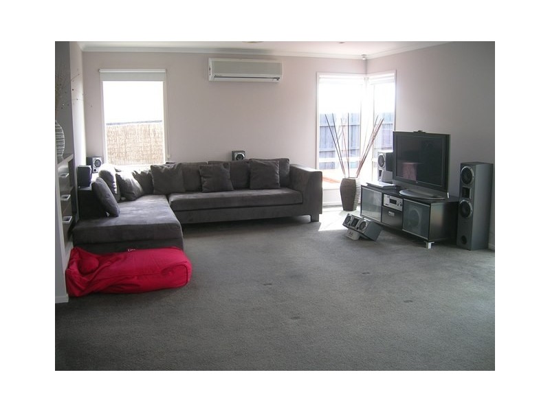 24 The Vineyard, Waurn Ponds VIC 3216