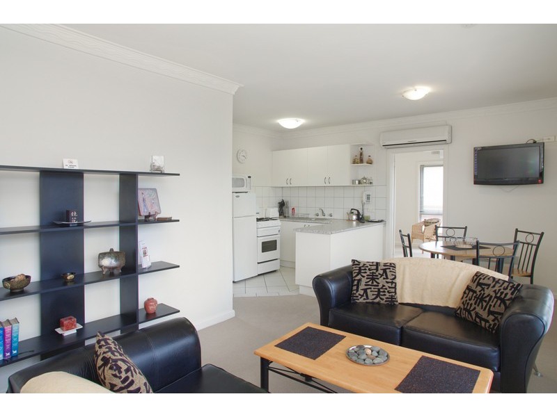 1/90 McKiIllop Street, Geelong VIC 3220