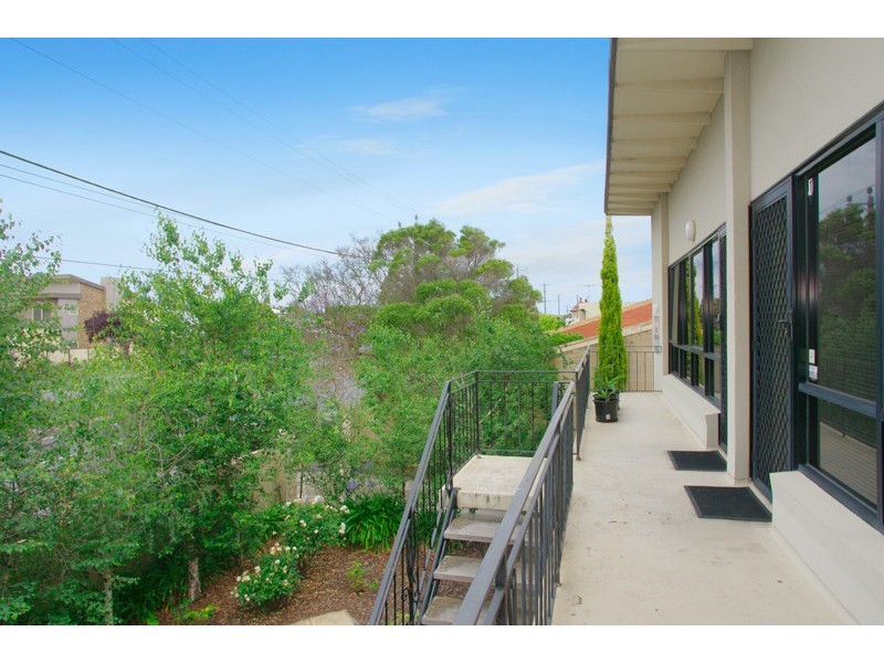 1/90 McKiIllop Street, Geelong VIC 3220