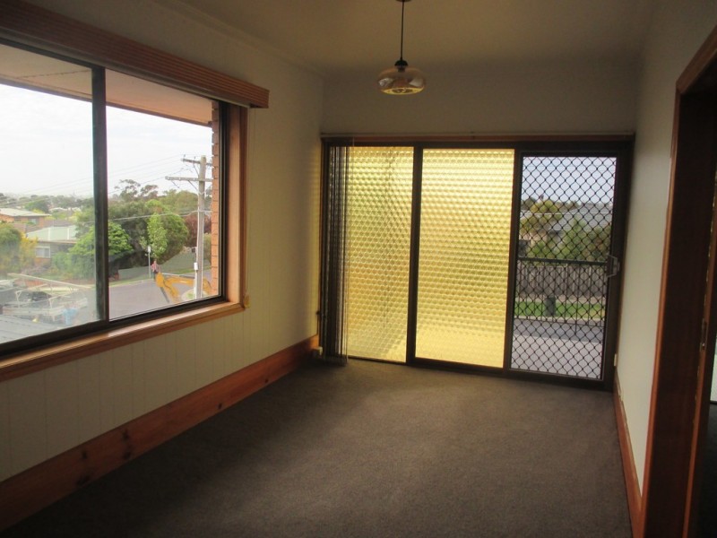 11 Glengate Street, Hamlyn Heights VIC 3215