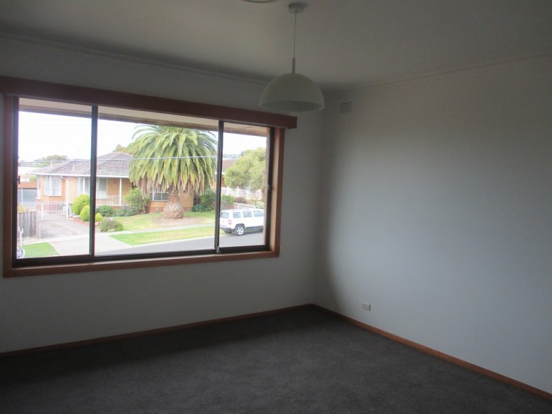 11 Glengate Street, Hamlyn Heights VIC 3215