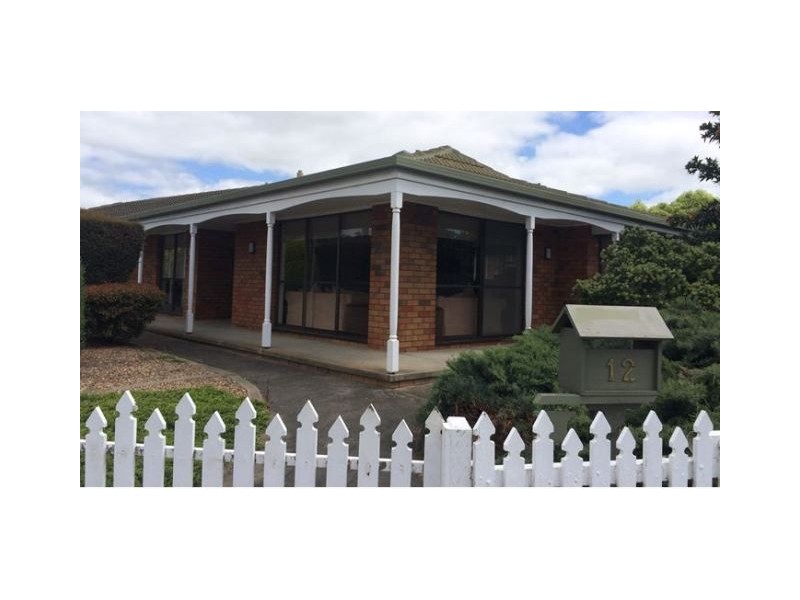 12 Crestmoor Drive, Highton VIC 3216